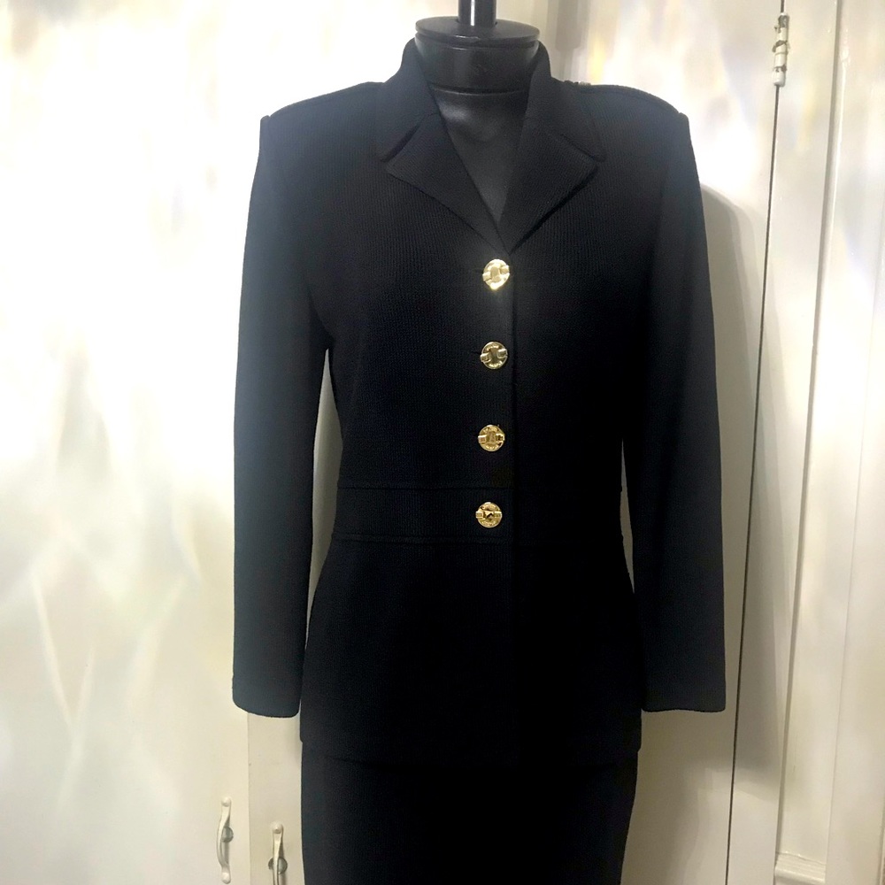 St. John Collection St.John basic Suit